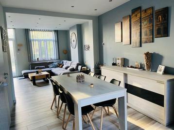 Salle à manger complète  beschikbaar voor biedingen