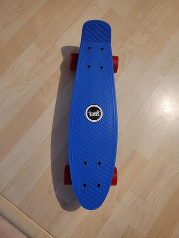 Nieuw skateboard. beschikbaar voor biedingen