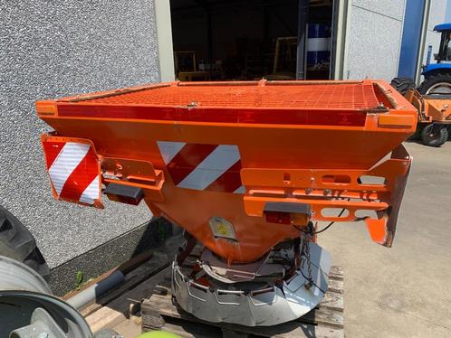 Amazone E+S750 zout en zand strooier met elektrische bedieni, Zakelijke goederen, Machines en Bouw | Onderhoud en Reiniging, Ophalen