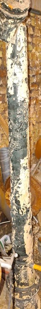 Lantaarnpaal van het oude paaltype of gericht gewapend beton beschikbaar voor biedingen