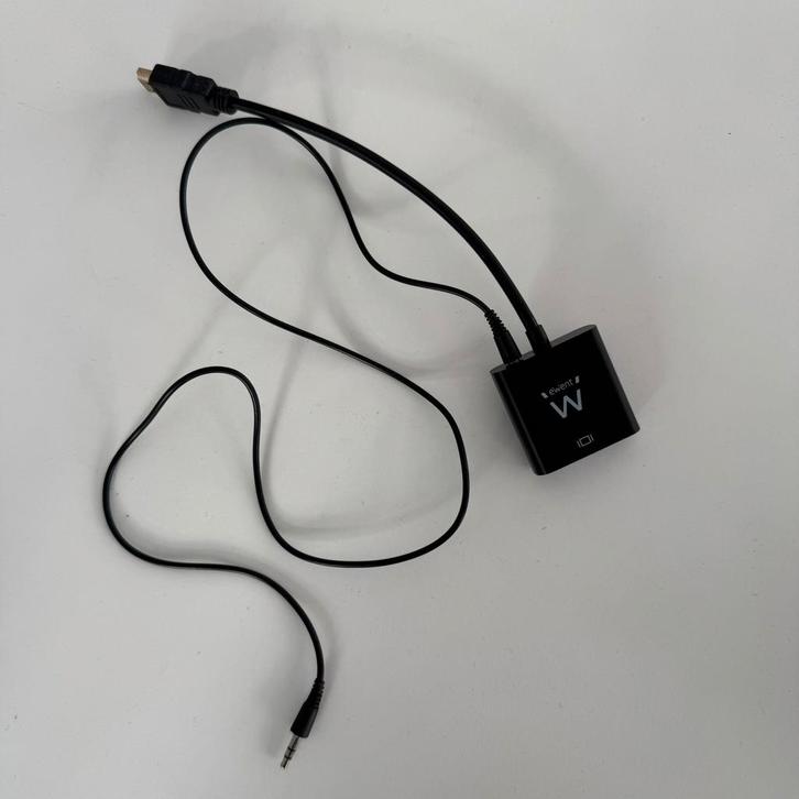 VGA naar HDMI adapter (met audio), Computers en Software, Pc- en Netwerkkabels, Zo goed als nieuw, Ophalen
