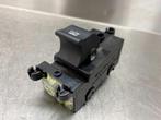 RAAMSCHAKELAAR Hyundai i40 CW (VFC) (935803Z000), Auto-onderdelen, Gebruikt, Hyundai