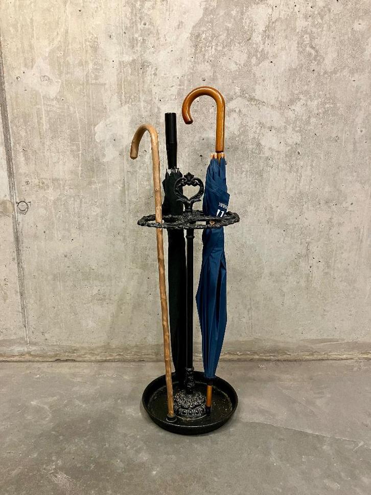 zwarte gietijzeren paraplubak / parapluhouder, Huis en Inrichting, Woonaccessoires | Paraplubakken, Gebruikt, Metaal, Ophalen