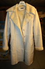 dameswinterjas in omgekeerd schapeleer, Ophalen, Lola & Liza, Wit, Maat 42/44 (L)