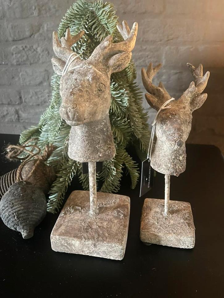 Stenen hert op statief, Verzamelen, Beelden en Beeldjes, Nieuw, Ophalen of Verzenden