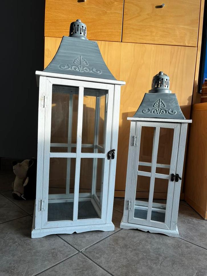 Kaarsen lantaarn, Huis en Inrichting, Woonaccessoires | Kandelaars en Kaarsen, Gebruikt, Kandelaar, 50 tot 75 cm, Hout, Wit, Ophalen