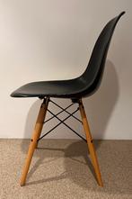 6 eetkamerstoelen zwart, Huis en Inrichting, Stoelen, Ophalen, Gebruikt, Zwart, Vitra, eames, dsw, vintage, retro, tijdloos