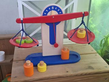 Pintoy houten weegschaal met gewichtjes beschikbaar voor biedingen