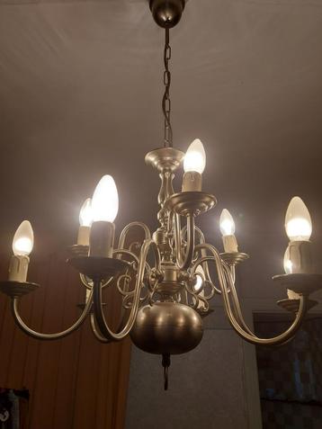 Lustre en étain (8 branches) beschikbaar voor biedingen