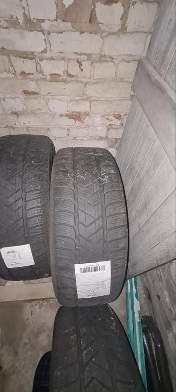 4 pneus d'hiver Pirelli Scorpion de 18 pouces