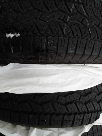 4 seizoensterreinbanden merk Falken + eventueel velgen beschikbaar voor biedingen