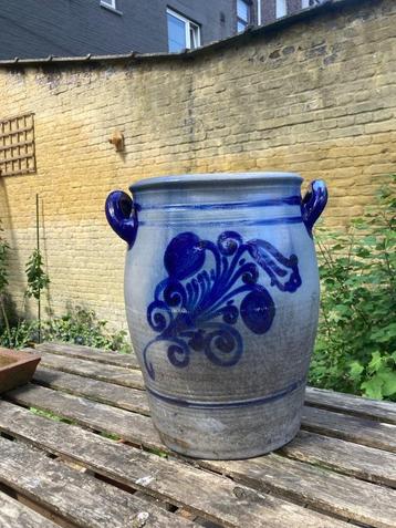 Keulse boterpot beschikbaar voor biedingen