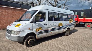 Mercedes 412D 16plaats beschikbaar voor biedingen