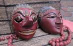 2 masques en bois des îles de la Petite Sonde ANTIQUE, Antiquités & Art, Art | Art non-occidental, Enlèvement ou Envoi