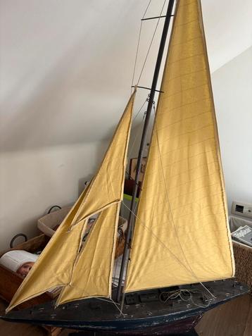 Oude grote zeilboot, Enlèvement, Comme neuf