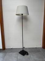 Zeer mooie moderne vloerlamp., Ophalen, Zo goed als nieuw, Metaal, 150 tot 200 cm