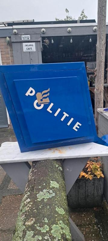 Ex politie .buiten Verlicht Bord


Zeldzaam verlicht bord,

 beschikbaar voor biedingen