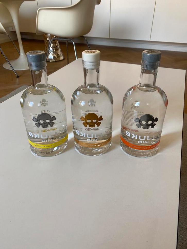3 flessen skully gin, Verzamelen, Wijnen, Nieuw, Overige typen, Overige gebieden, Vol, Ophalen of Verzenden