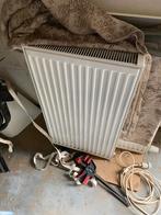 Radiatoren (3), Doe-het-zelf en Bouw, Ophalen, Radiator, Zo goed als nieuw, 60 tot 150 cm