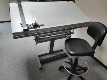 tekentafel beschikbaar voor biedingen