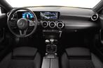 Mercedes-Benz A180 *Toit panoramique *Navigation*Cuir*, Autos, 5 places, Carnet d'entretien, Berline, 1400 kg