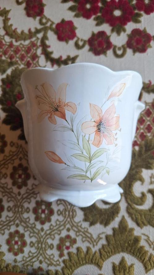 Bloempot uit porcelain met bloemen motief hoogte 14 cm, Tuin en Terras, Bloempotten, Nieuw, Overige materialen, Binnen, Minder dan 40 cm