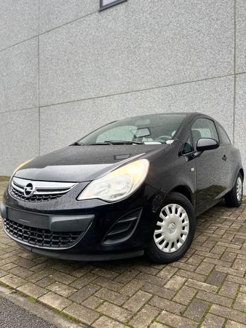 Opel corsa 1.2 essence euro5 garantie 12mois prêt à immatric