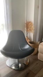 Mooie lederen draaibare stoel / fauteuil, Huis en Inrichting, Stoelen, Ophalen, Zo goed als nieuw