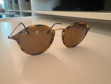 Rayban zonnebril  beschikbaar voor biedingen