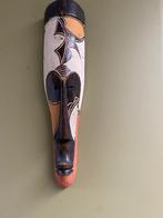 Masque africain, Enlèvement