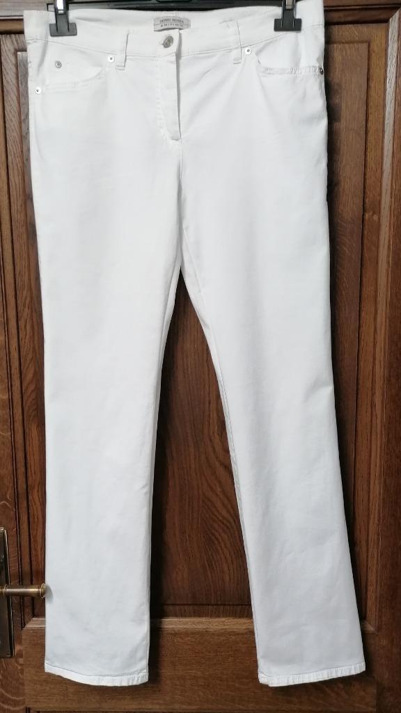 Witte broek met rechte pijp van Gerry Weber, maat 40, Kleding | Dames, Broeken en Pantalons, Zo goed als nieuw, Maat 38/40 (M)