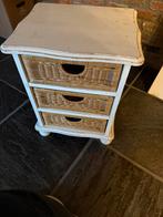 Klein kastje met riete laden, Ophalen, Zo goed als nieuw