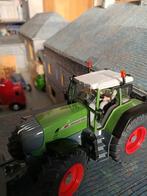 Fendt 926 Vario Siku Farmer+ met frontgewicht en chauffeur, Hobby en Vrije tijd, Modelauto's | 1:32, Ophalen of Verzenden, Zo goed als nieuw