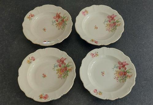 4 assiettes creuses de Bareuther Bavaria, Antiquités & Art, Antiquités | Services (vaisselle) pièces, Enlèvement ou Envoi