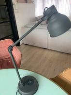 Grijze bureaulamp IKEA met gsm lader, Comme neuf, Bureaucratie, Enlèvement, Métal