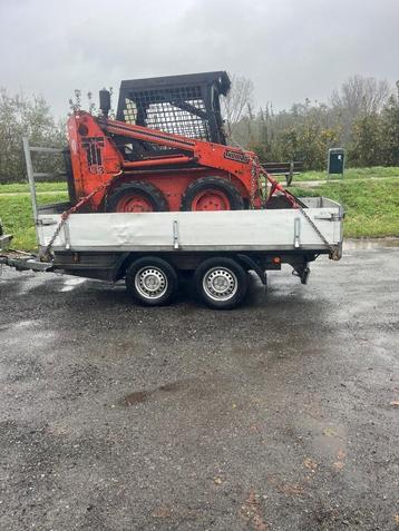 Gezocht!!!Bobcatschranklader, kniklader,minigraver  beschikbaar voor biedingen