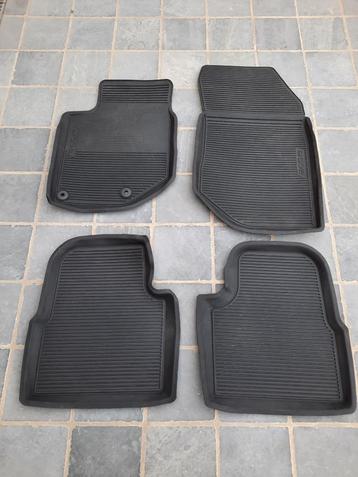 Tapis de sol en caoutchouc PEUGEOT 2008, Enlèvement ou Envoi, Utilisé