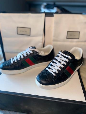 Shoes gucci ( porter 1fois) disponible aux enchères