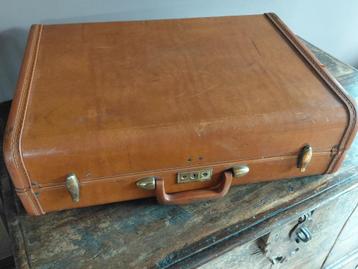 Vintage Samsonite leren koffer met mooie messing sluitingen beschikbaar voor biedingen