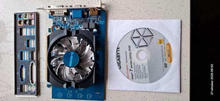 Moederbord Gigabyte, Computers en Software, Moederborden, Zo goed als nieuw, DDR3, Ophalen of Verzenden