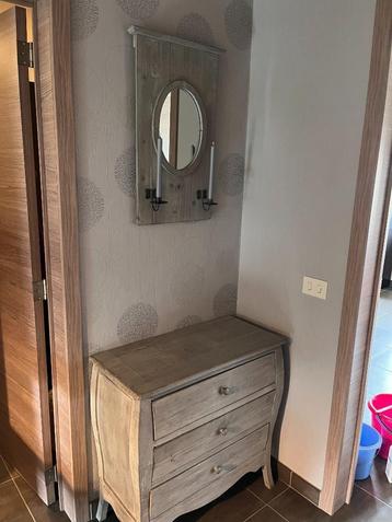 Commode beschikbaar voor biedingen