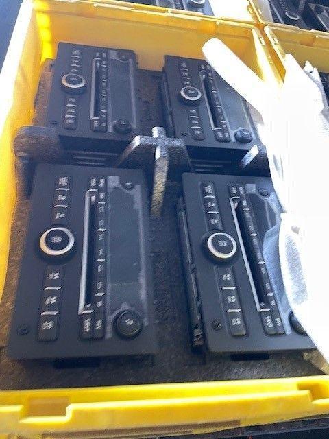 Bieden ! Partij verkoop Ruim 1000 stuks nieuwe Saab radio mo, Auto diversen, Autoradio's, Nieuw, Ophalen