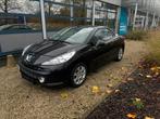 Peugeot 207 cabrio benzine met keuring en garantie, Auto's, Voorwielaandrijving, 4 zetels, Stof, Zwart