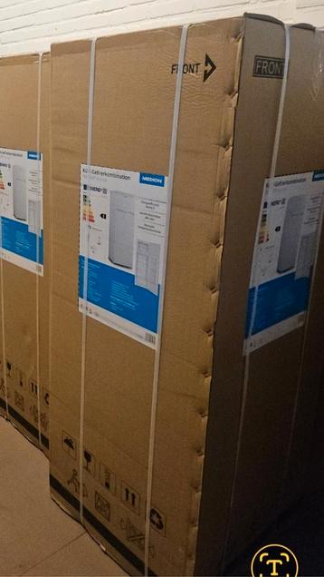 Koel en freezer  groot model 206L nieuw  !!!! beschikbaar voor biedingen