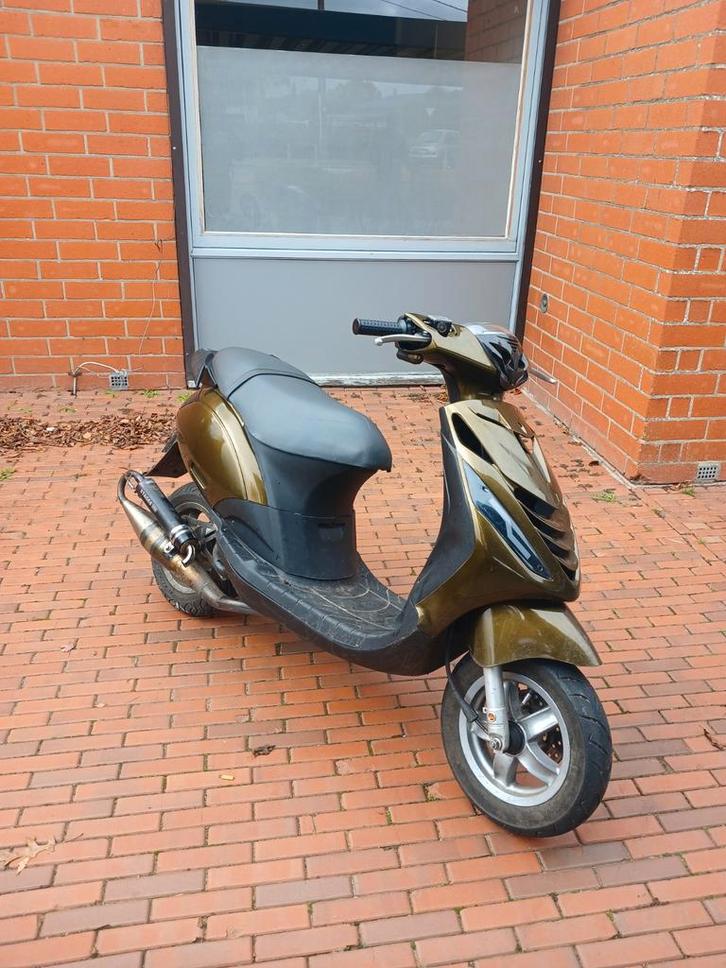 Zip 70cc 2takt A klasse, Fietsen en Brommers, Scooters | Piaggio, Zip, Klasse A (25 km/u), Tweetakt, Ophalen