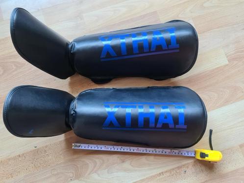 [VENDU] Protège tibia boxe XTHAi, Sports & Fitness, Boxe, Enlèvement ou Envoi