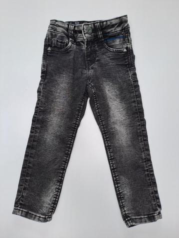 Mt 104 Donkergrijze afgebleekte jeansbroek met blauwe biezen beschikbaar voor biedingen