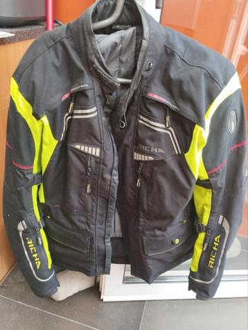 Richa motorvest  maat L (valt iets kleiner uit).  beschikbaar voor biedingen