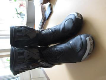 Motorlaarzen Dainese maat 44 zo goed als nieuw beschikbaar voor biedingen