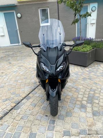 Tmax 560 Techmax Triple Black beschikbaar voor biedingen